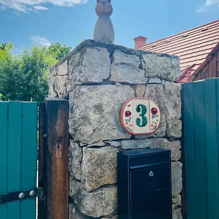 シャレー By The Creek *