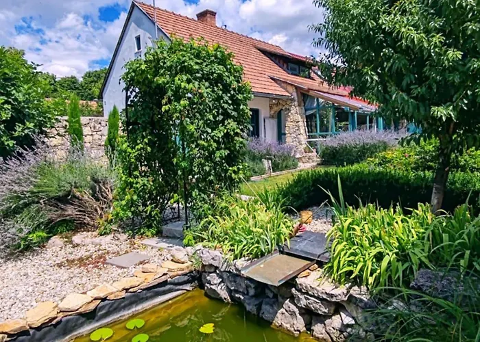 By The Creek * Vászoly